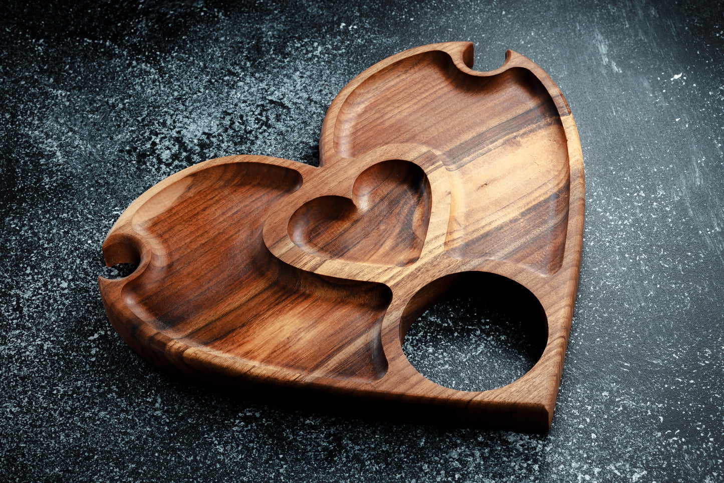 Wooden Heart-Shaped Plate