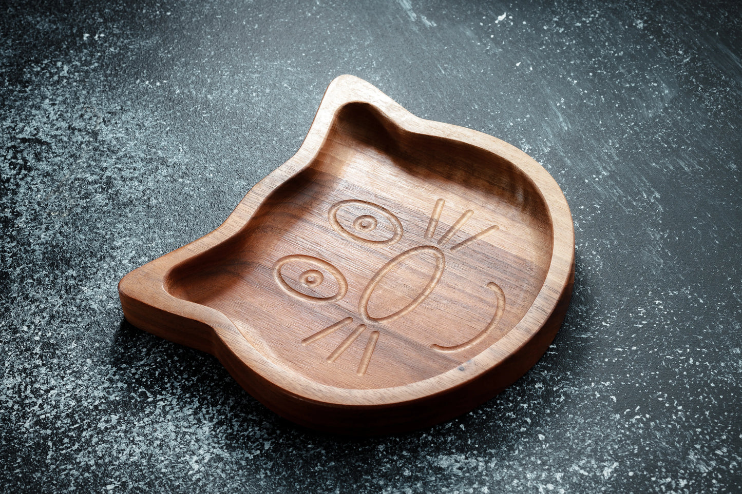 Wooden Cat-Shaped Plate